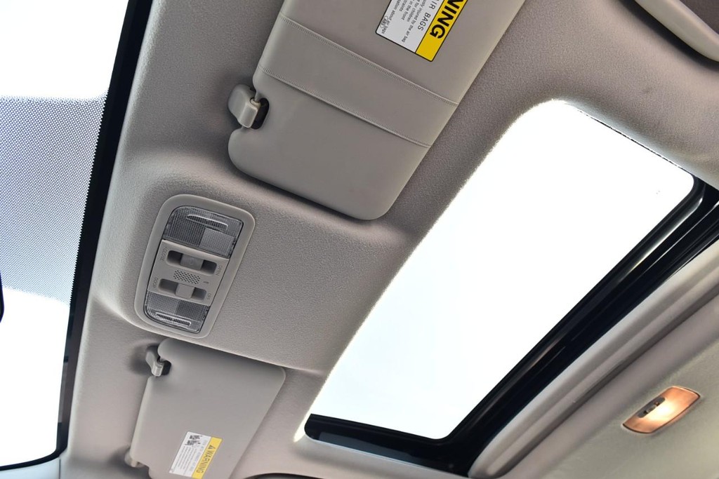 Honda Fit Vehicle Full-screen Gallery Image 21