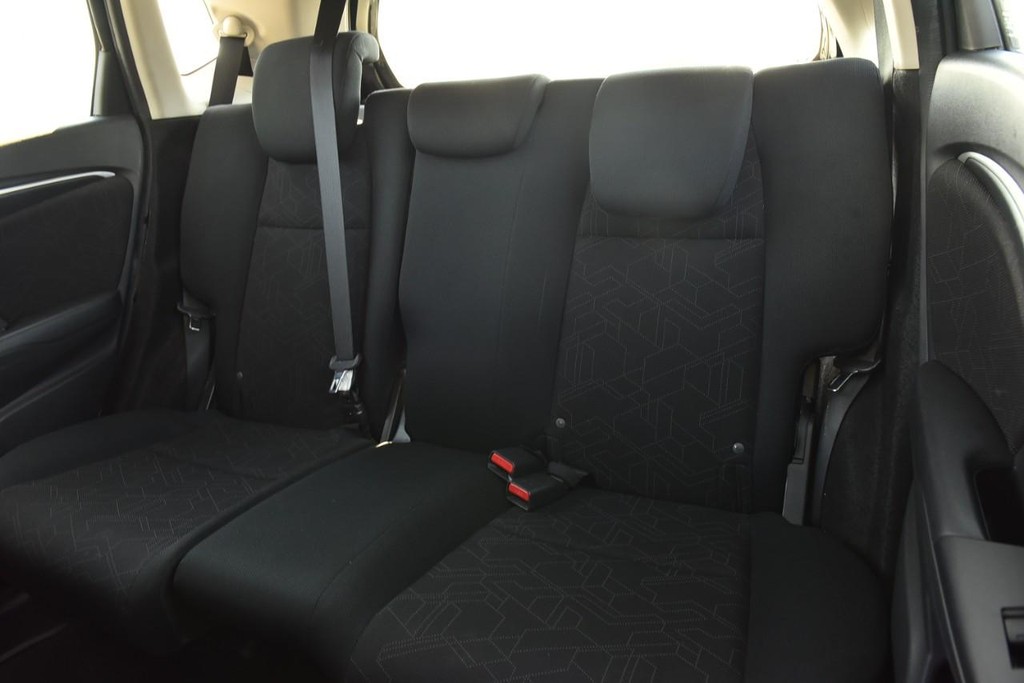 Honda Fit Vehicle Full-screen Gallery Image 22