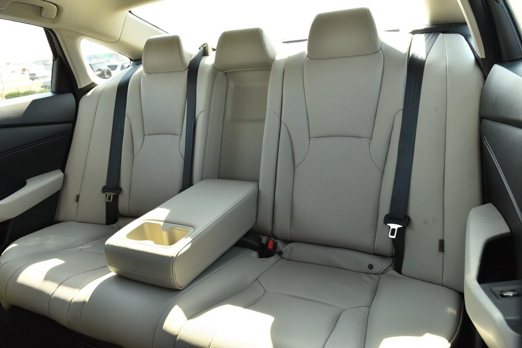 Honda Accord Hybrid Vehicle Image 23