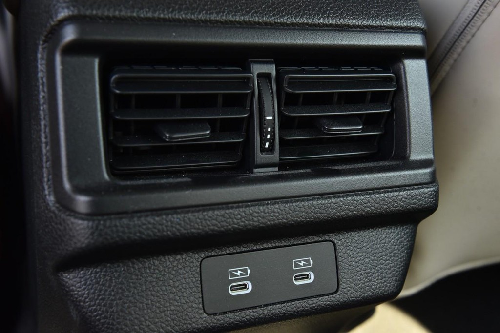 Honda Accord Hybrid Vehicle Image 24