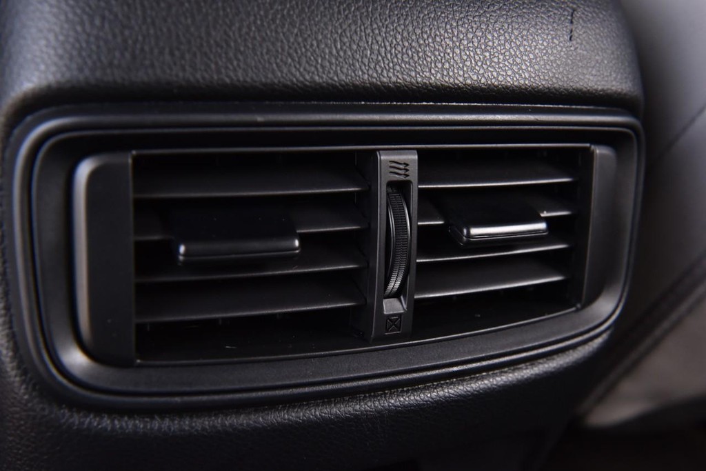 Honda CR-V Vehicle Image 23