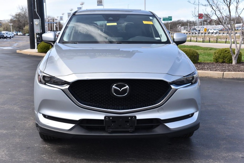 Mazda CX-5 Vehicle Full-screen Gallery Image 4