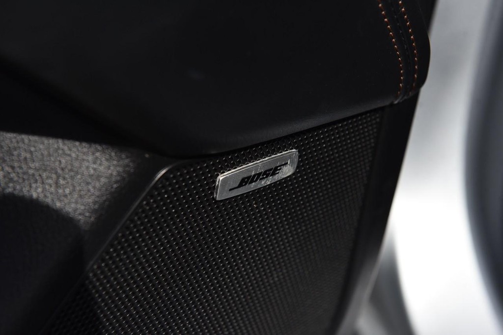 Mazda CX-5 Vehicle Full-screen Gallery Image 9