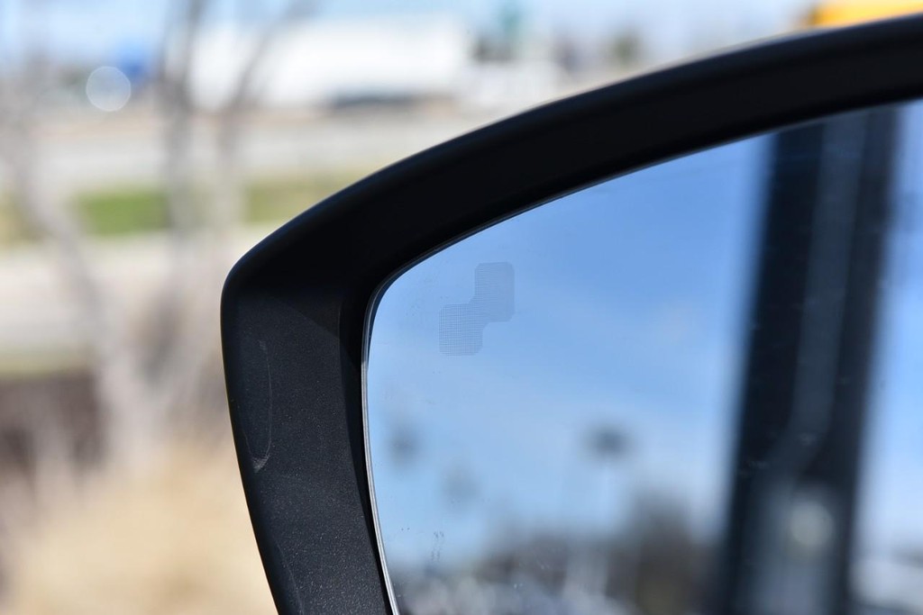 Mazda CX-5 Vehicle Full-screen Gallery Image 10