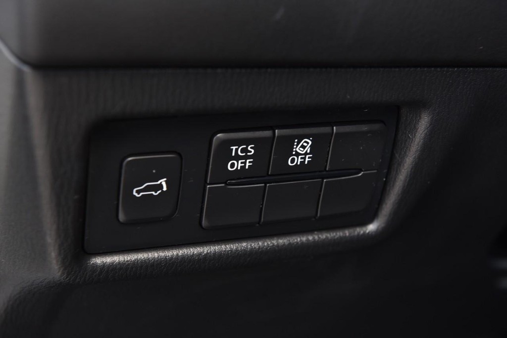 Mazda CX-5 Vehicle Full-screen Gallery Image 11