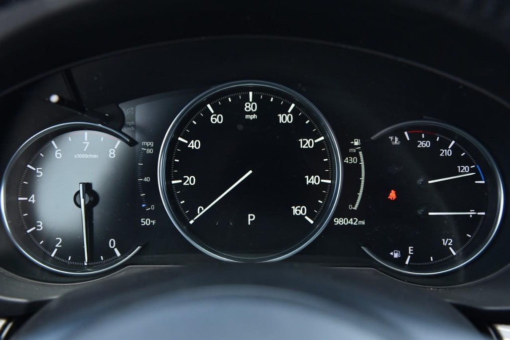 Mazda CX-5 Vehicle Full-screen Gallery Image 12