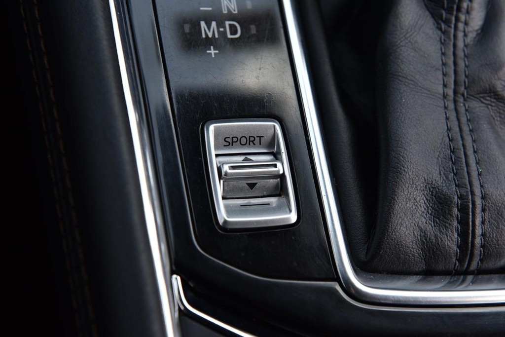 Mazda CX-5 Vehicle Full-screen Gallery Image 17