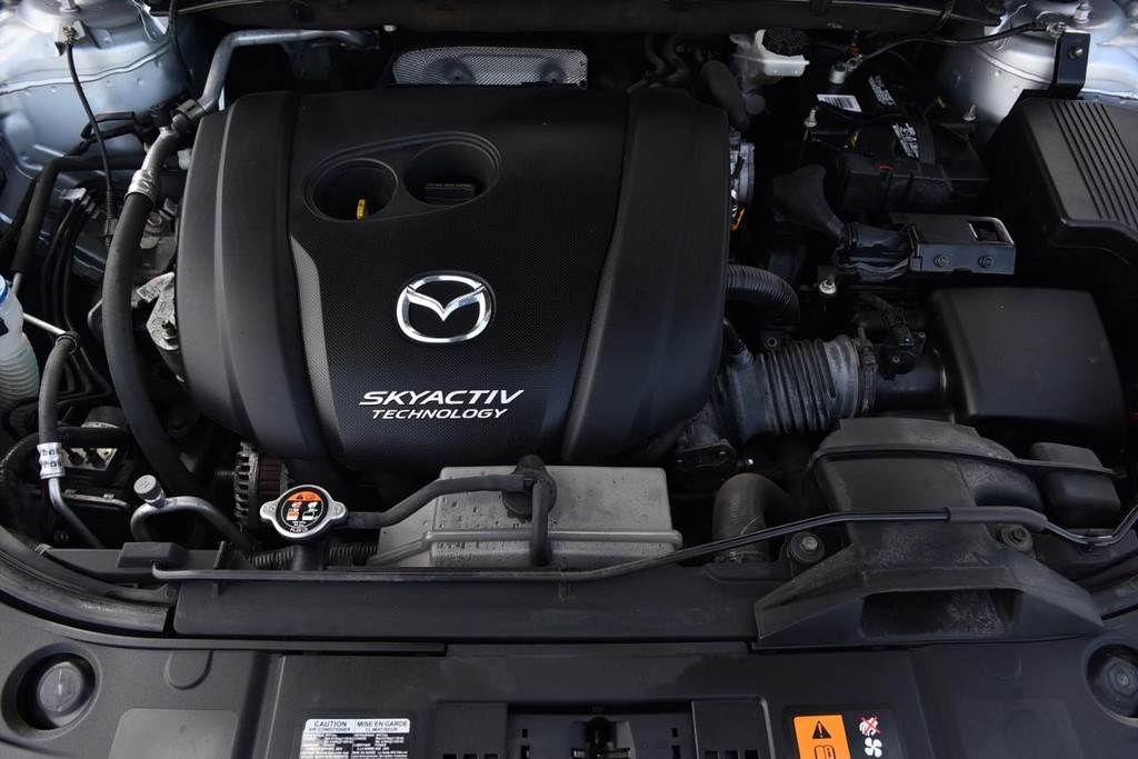 Mazda CX-5 Vehicle Full-screen Gallery Image 25