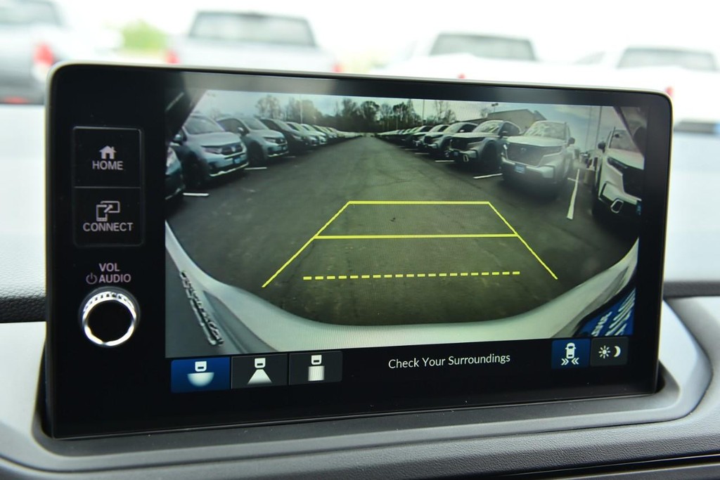 Honda Accord Sedan Vehicle Image 11