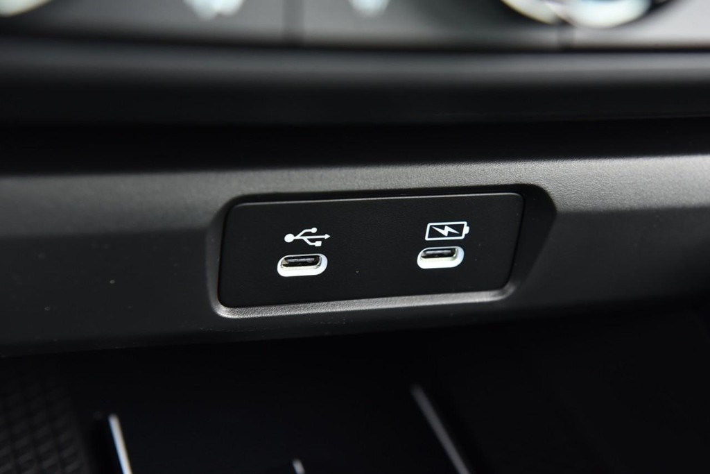 Honda Accord Sedan Vehicle Image 15