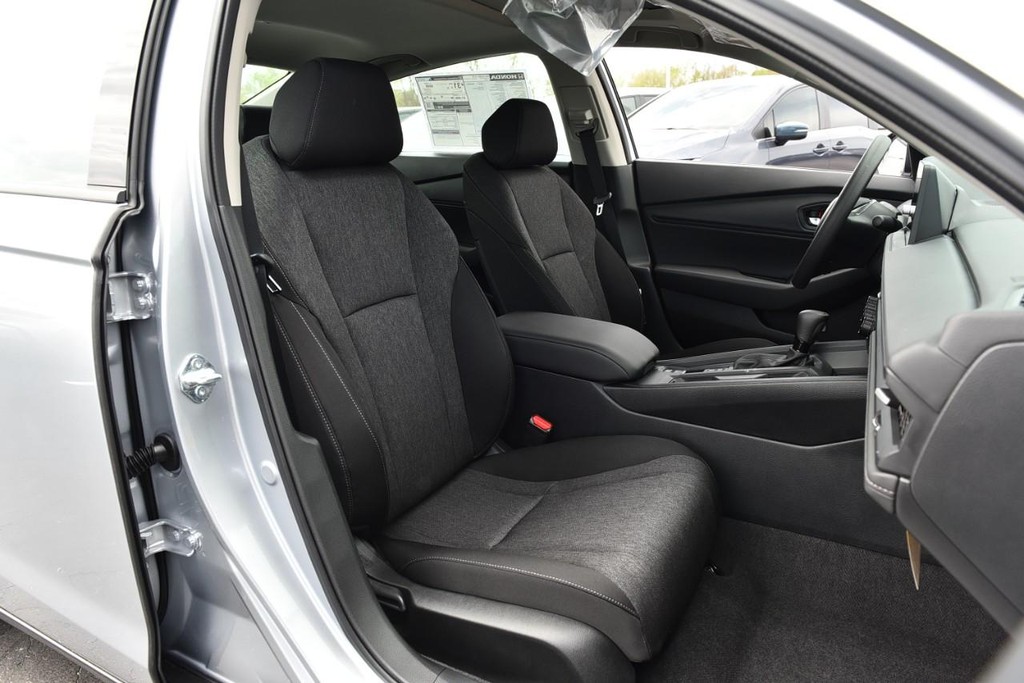 Honda Accord Sedan Vehicle Image 21