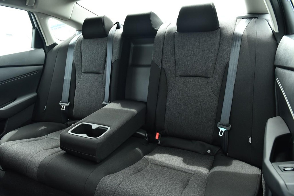 Honda Accord Sedan Vehicle Image 23