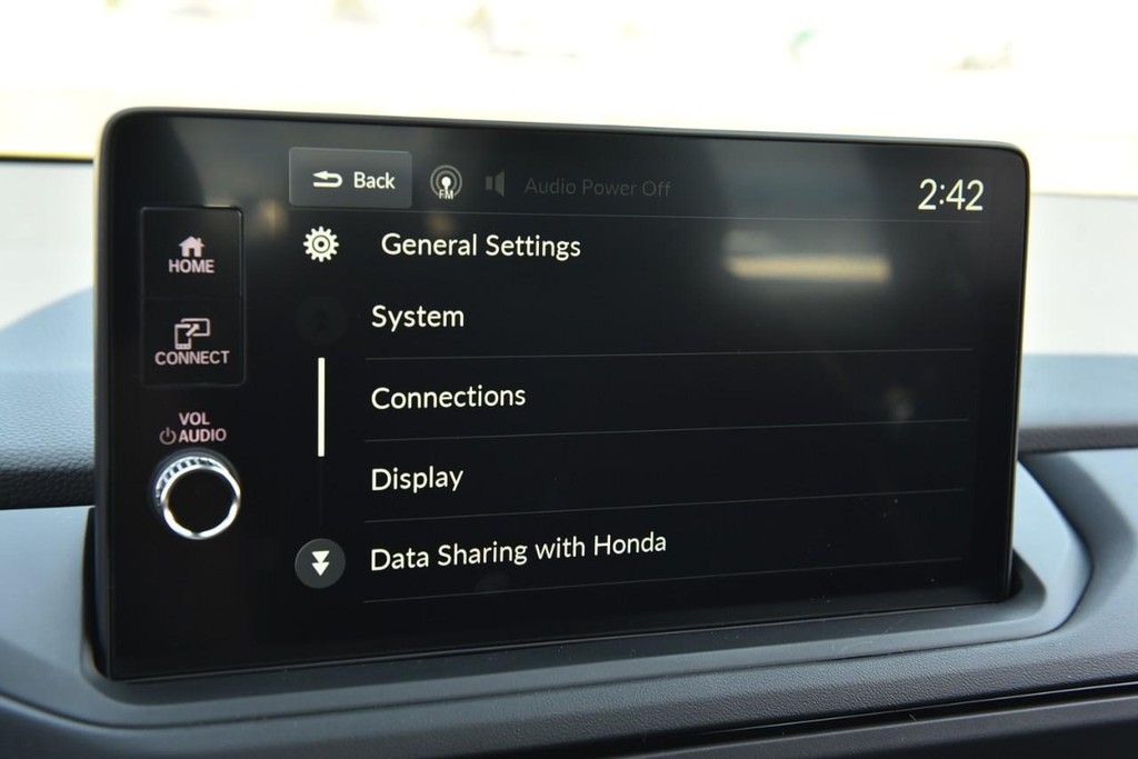 Honda Accord Sedan Vehicle Full-screen Gallery Image 13