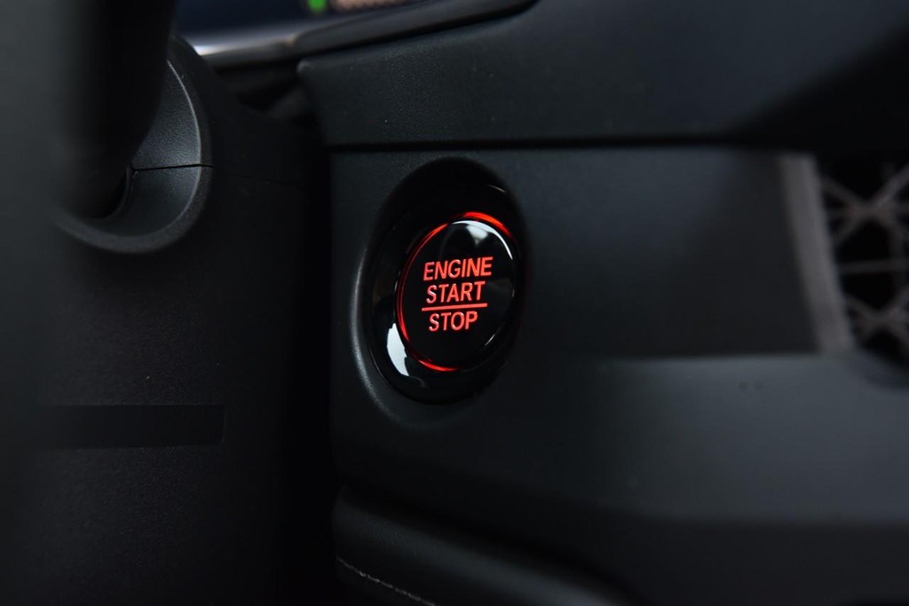 Honda Accord Sedan Vehicle Full-screen Gallery Image 18