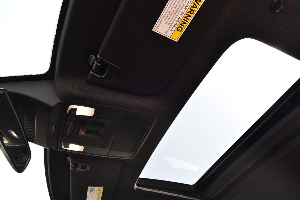 Honda Accord Hybrid Vehicle Full-screen Gallery Image 22