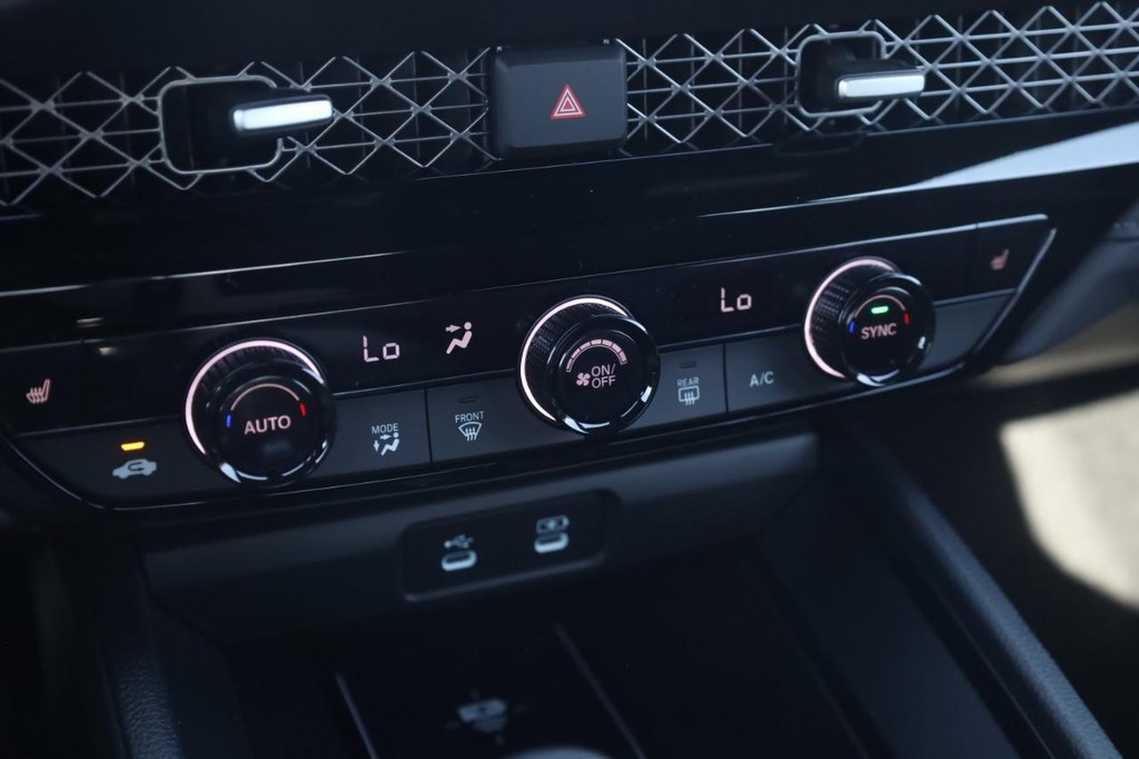 Honda Accord Hybrid Vehicle Image 14