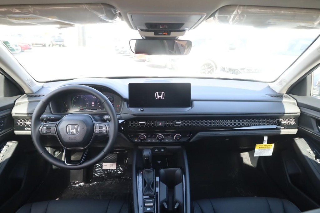 Honda Accord Hybrid Vehicle Image 06