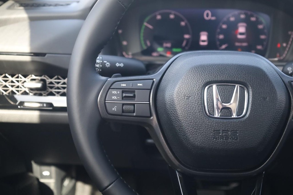 Honda Accord Hybrid Vehicle Image 09