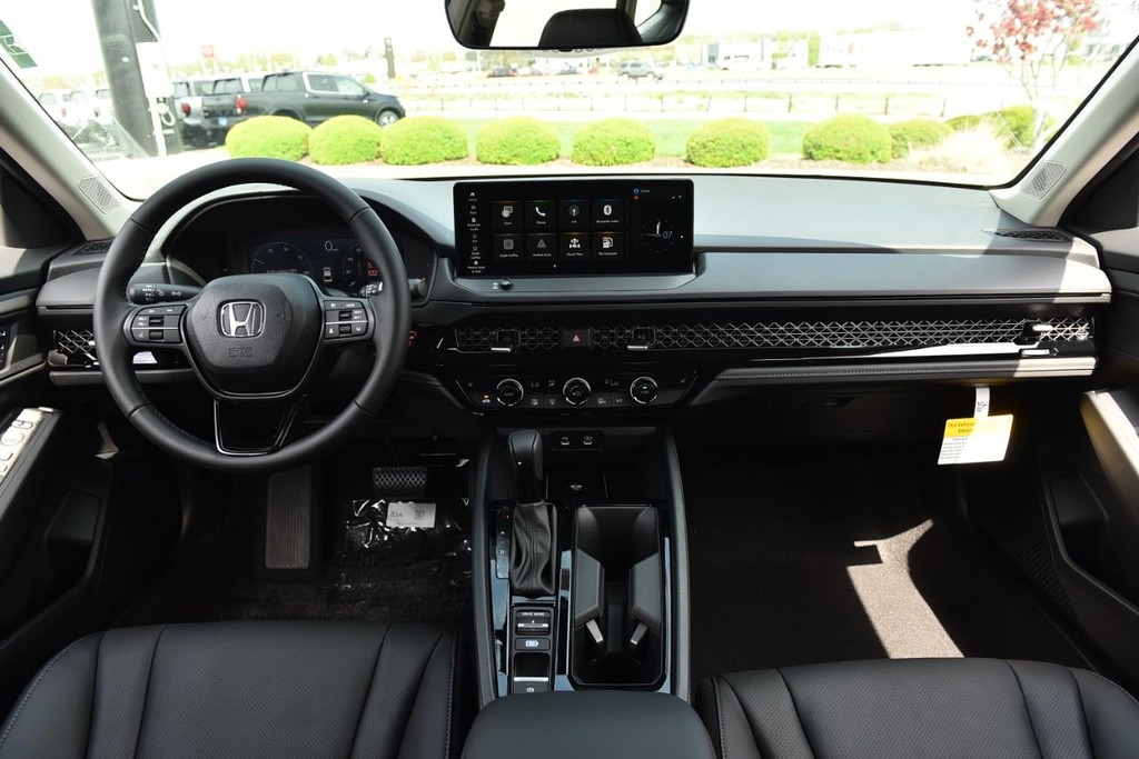 Honda Accord Hybrid Vehicle Image 07