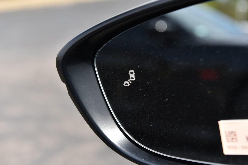 Honda Accord Hybrid Vehicle Image 10