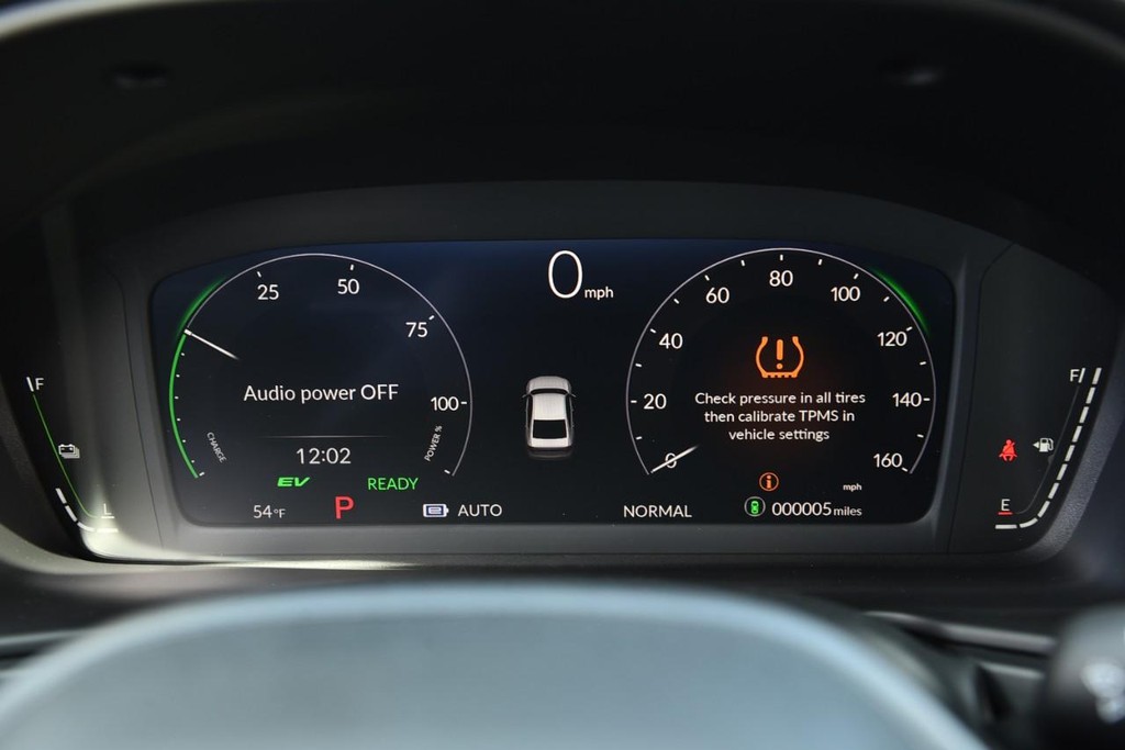 Honda Accord Hybrid Vehicle Image 11
