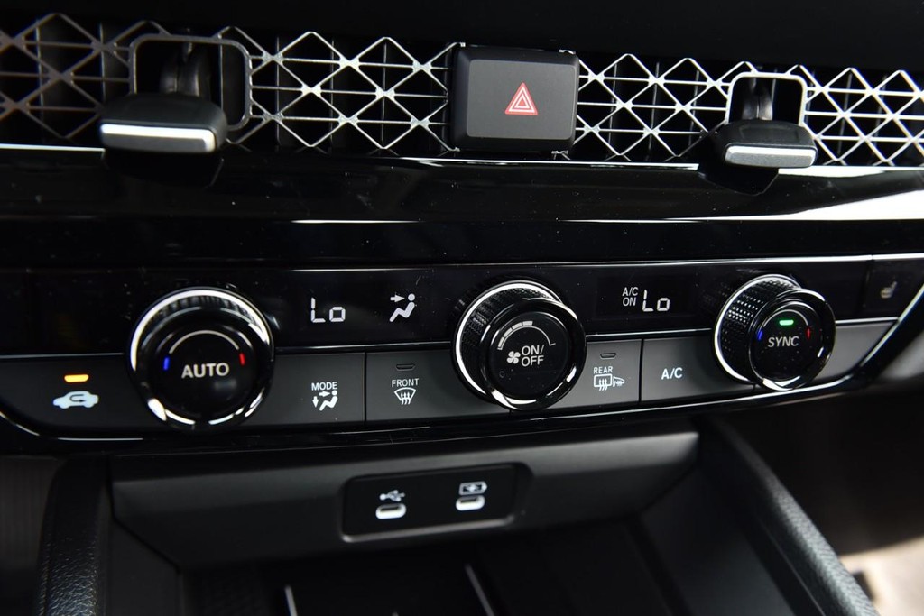 Honda Accord Hybrid Vehicle Image 15