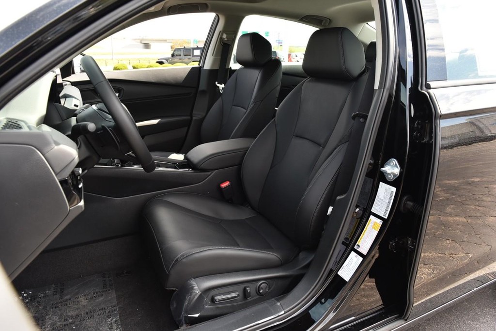 Honda Accord Hybrid Vehicle Image 21