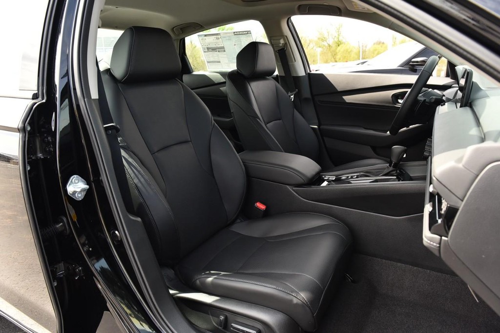Honda Accord Hybrid Vehicle Image 22
