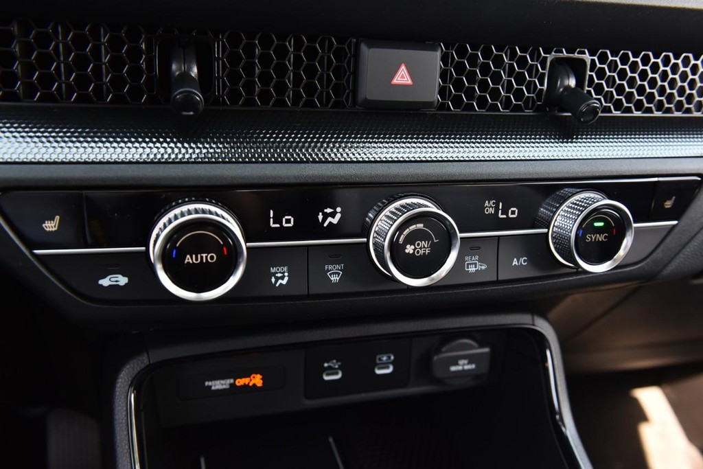 Honda CR-V Vehicle Image 14