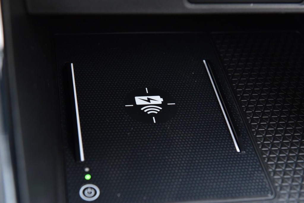 Honda CR-V Vehicle Image 16