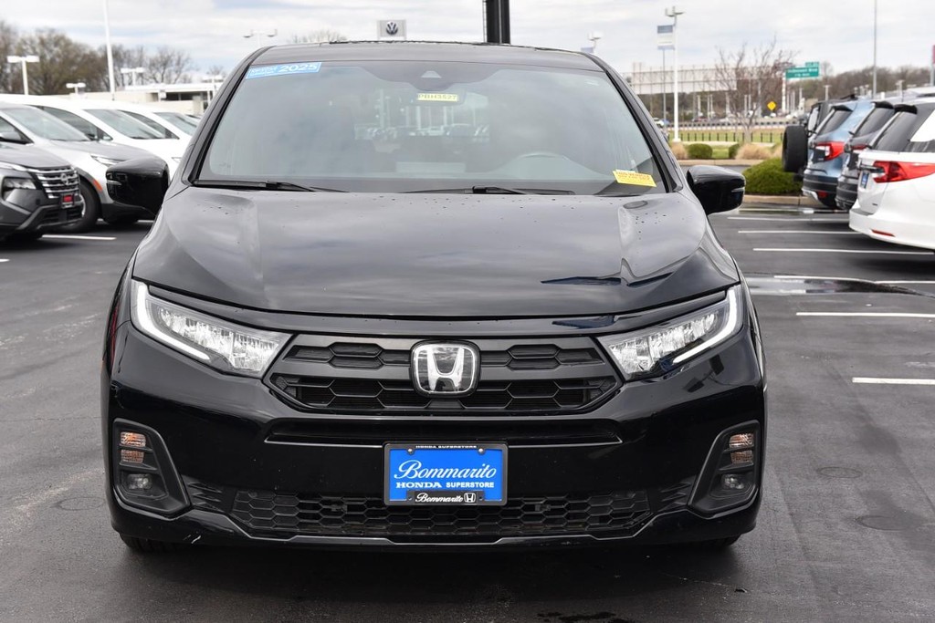 Honda Odyssey Vehicle Full-screen Gallery Image 4