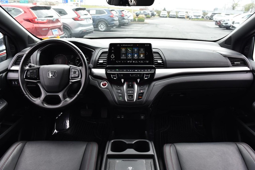Honda Odyssey Vehicle Full-screen Gallery Image 7