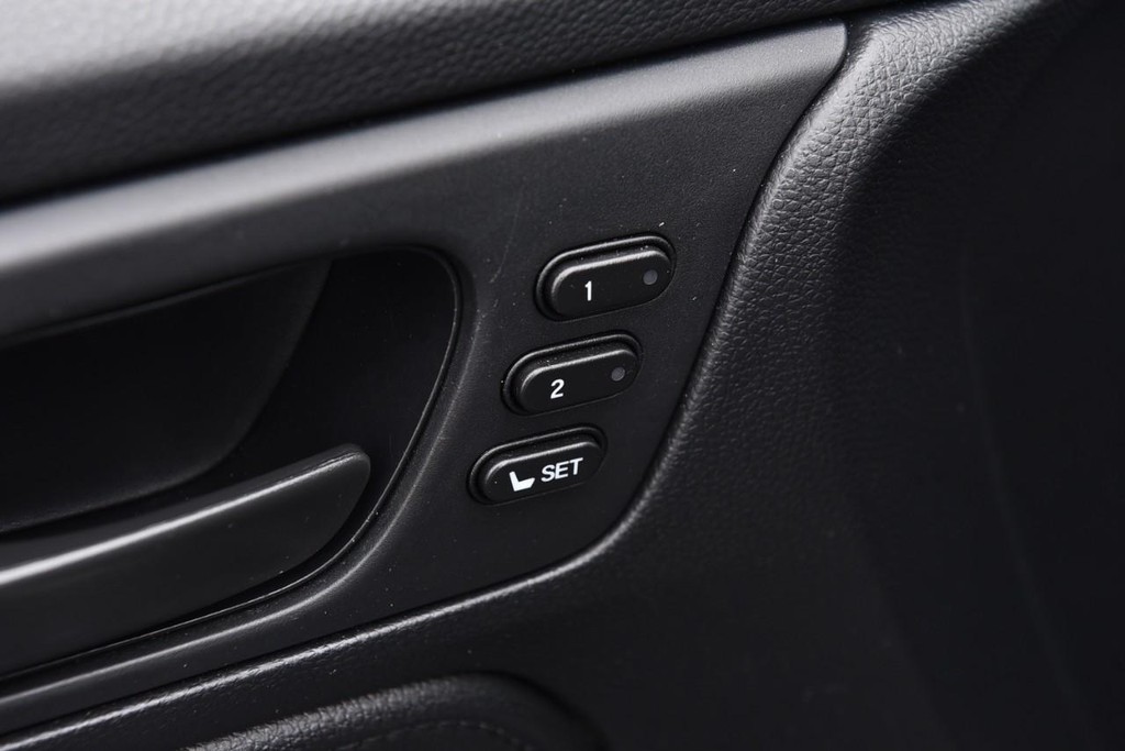 Honda Odyssey Vehicle Full-screen Gallery Image 9