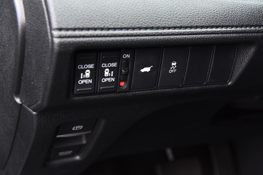 Honda Odyssey Vehicle Full-screen Gallery Image 11