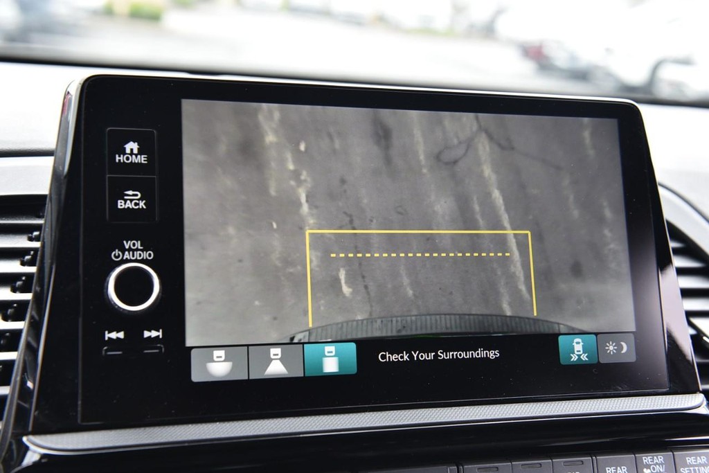 Honda Odyssey Vehicle Full-screen Gallery Image 14