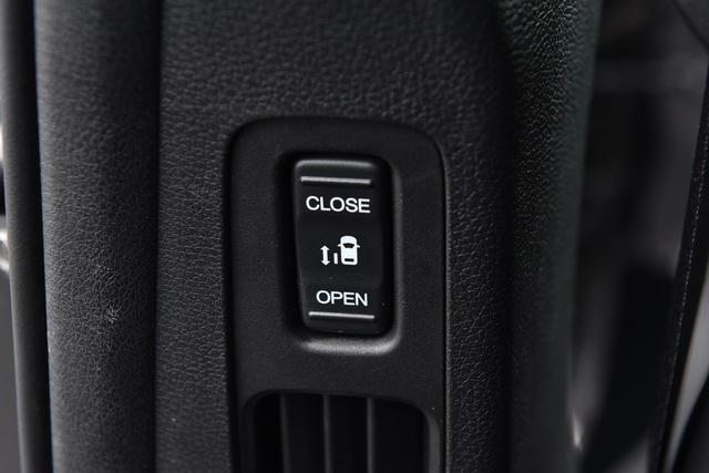 Honda Odyssey Vehicle Full-screen Gallery Image 27