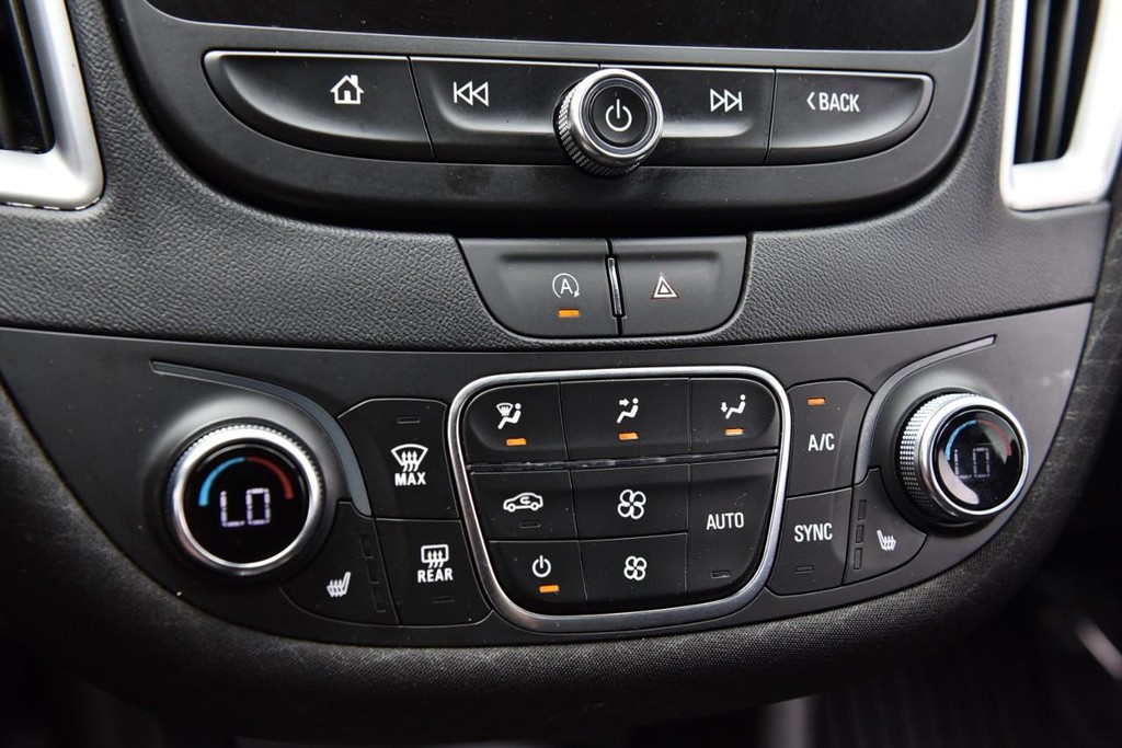 Chevrolet Malibu Vehicle Image 13