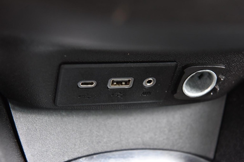 Chevrolet Malibu Vehicle Image 14