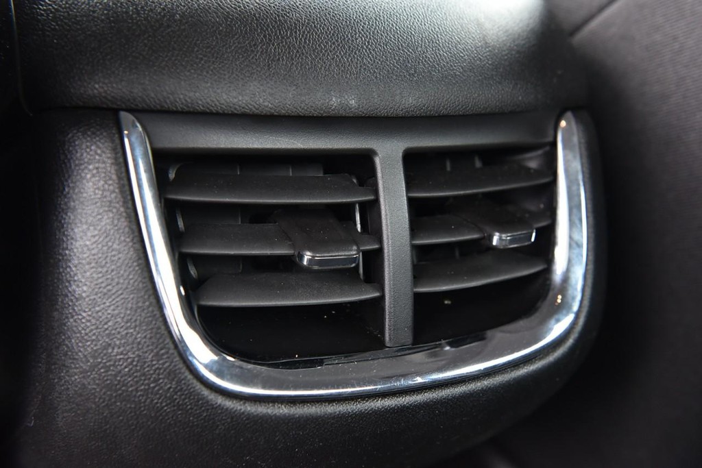Chevrolet Malibu Vehicle Image 20