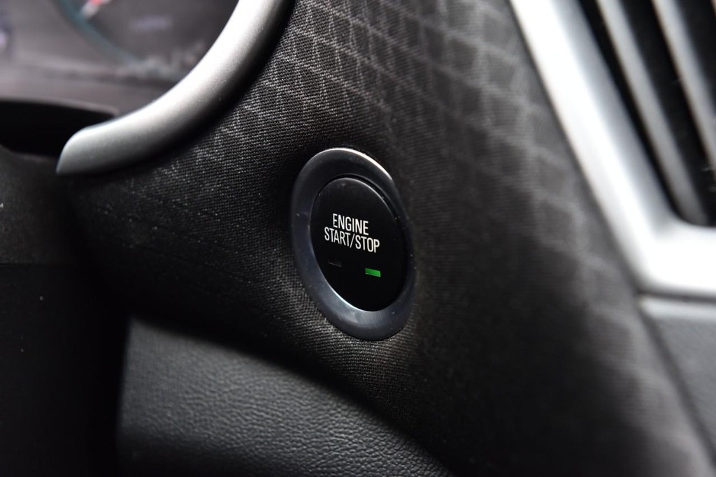 Chevrolet Malibu Vehicle Full-screen Gallery Image 15