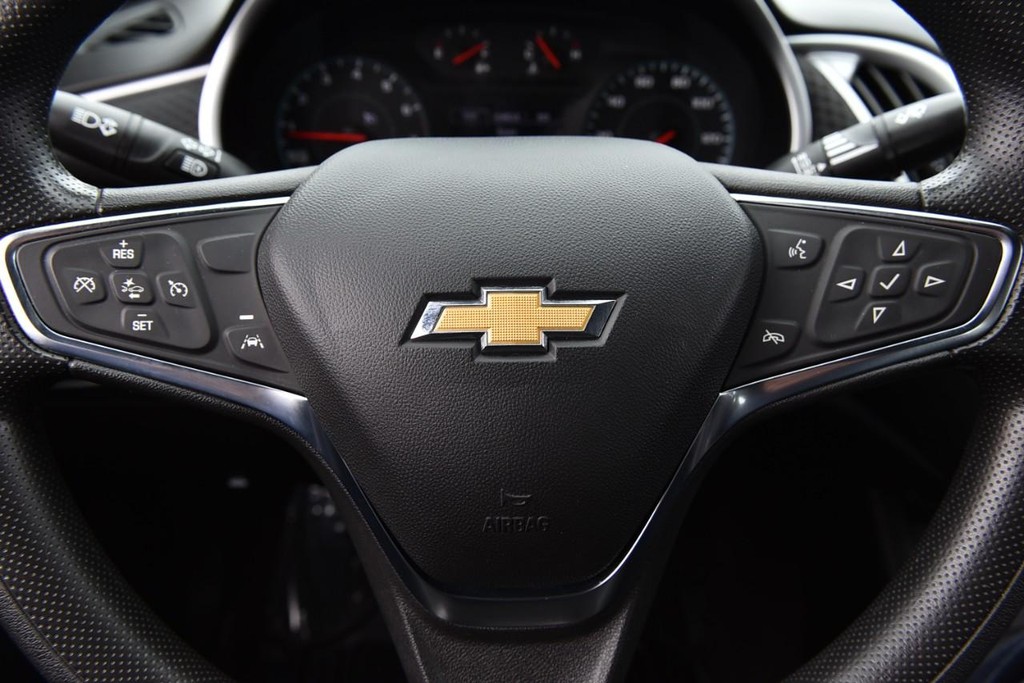 Chevrolet Malibu Vehicle Full-screen Gallery Image 16