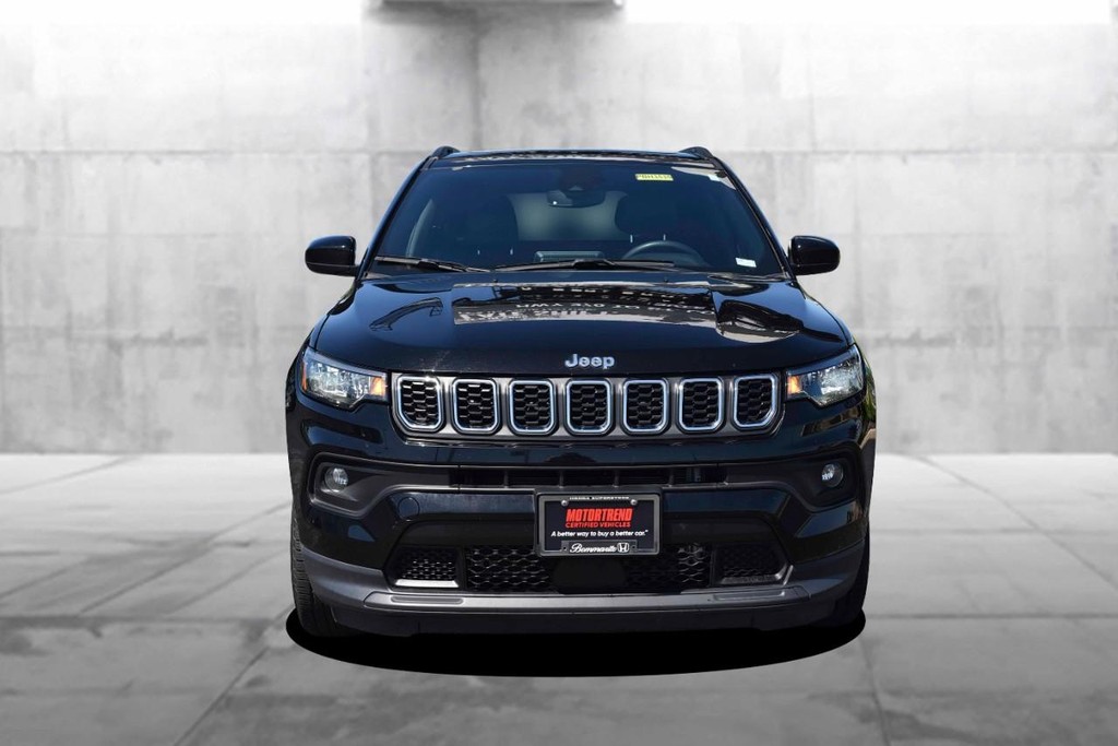 Jeep Compass Vehicle Image 04