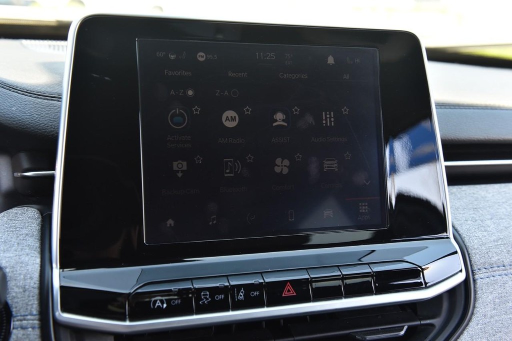 Jeep Compass Vehicle Image 15