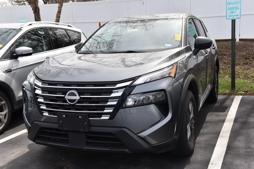 Nissan Rogue Vehicle Image 04