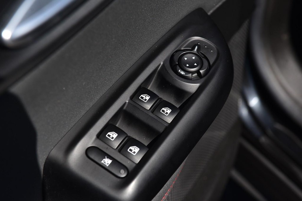 Dodge Hornet Vehicle Full-screen Gallery Image 8