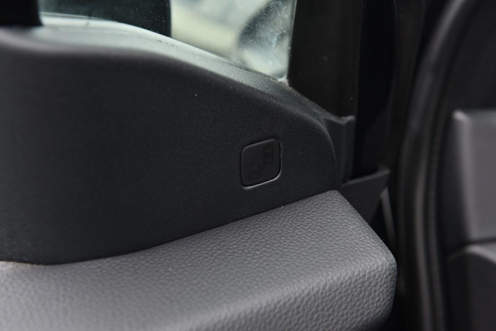 Honda Passport Vehicle Image 11