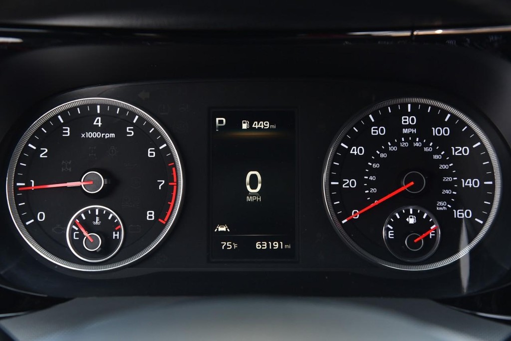 Kia K5 Vehicle Full-screen Gallery Image 11