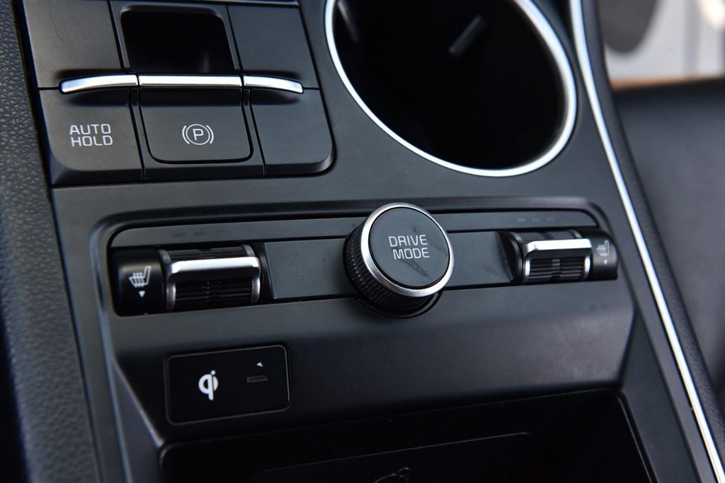 Kia K5 Vehicle Full-screen Gallery Image 16