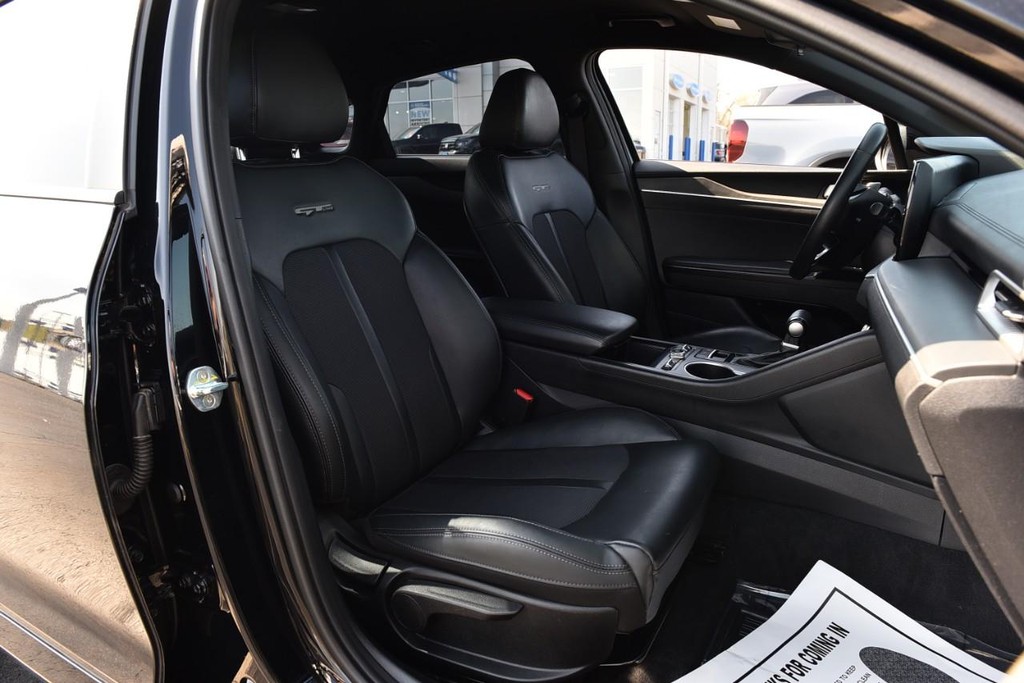 Kia K5 Vehicle Full-screen Gallery Image 20