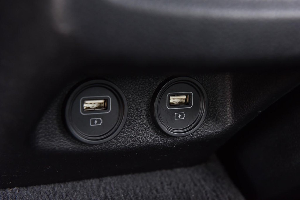 Kia K5 Vehicle Full-screen Gallery Image 22